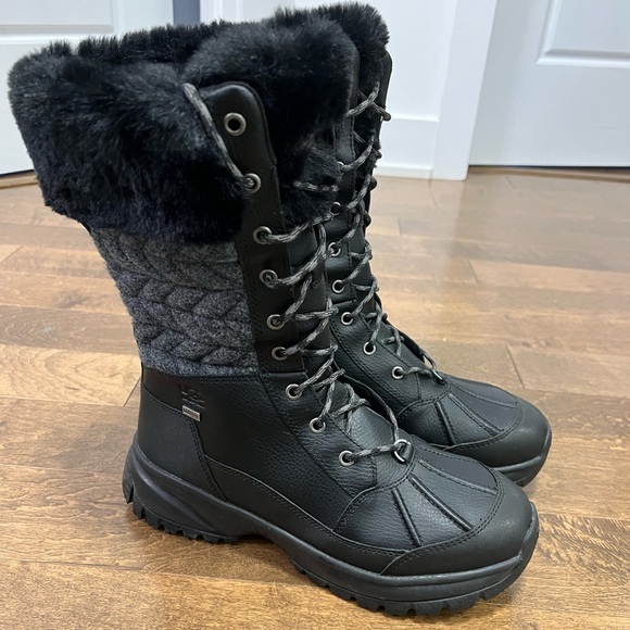 *** SOLD *** Beautiful UGG BOOTS 🥾 - Picture 2 of 4